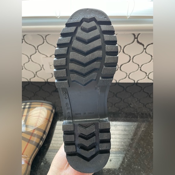 Burberry Rain Boots - Picture 5 of 7